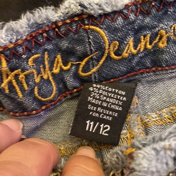 Size 11/12 jean shorts. NWOT XXL I am not spoiled. My husband just loves me. - Picture 5 of 6